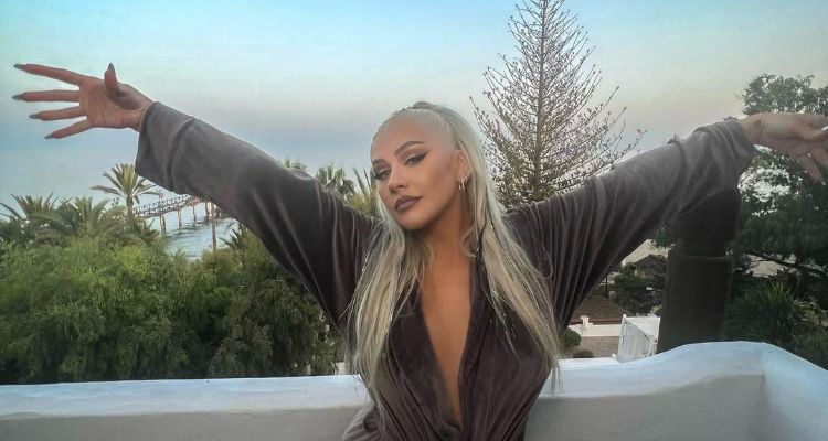 Fausto Xavier Aguilera's daughter, Christina Aguilera. 